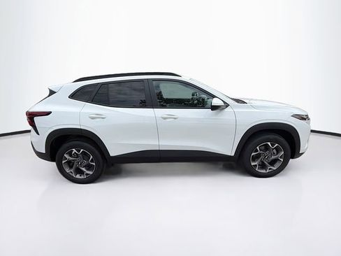 New 2026 Chevrolet Trax LT FWD image 5