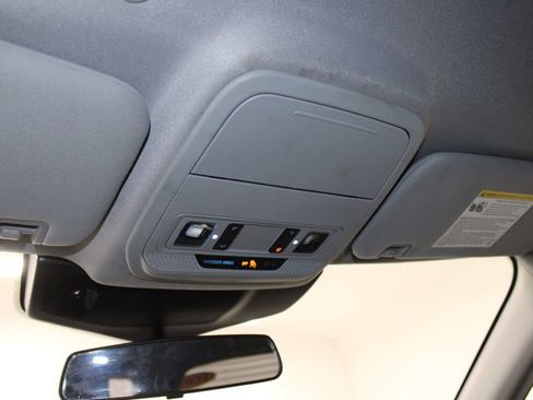 Used 2022 Ford Explorer XLT w/ Equipment Group 202A image 46