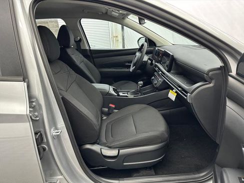 New 2026 Hyundai Tucson SE image 13