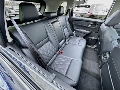 New 2026 Nissan Rogue Platinum AWD/4WD image 24