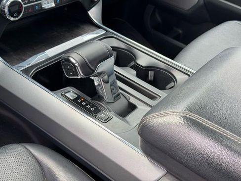 Used 2021 Ford F150 Lariat w/ Max Trailer Tow Package image 19