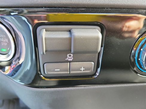 New 2025 GMC Sierra 2500 SLE w/ SLE Convenience Package image 26