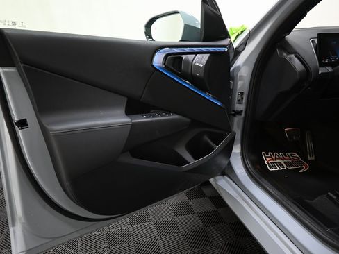 Used 2025 BMW X3 xDrive30i w/ Premium Package image 28