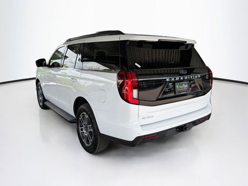 Used 2025 Ford Expedition Active AWD/4WD image 5
