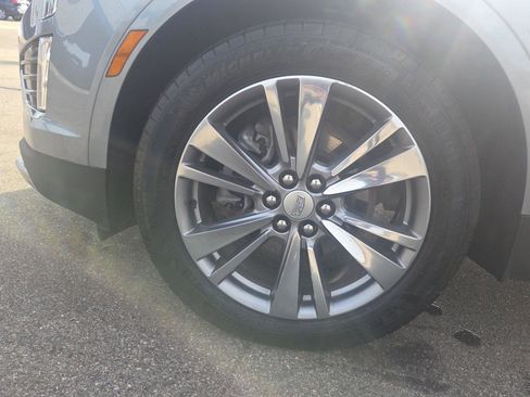 Used 2024 Cadillac XT5 Premium Luxury image 12