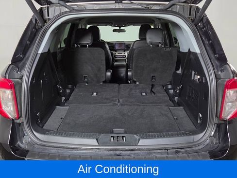 Used 2023 Ford Explorer XLT w/ Equipment Group 202A image 12