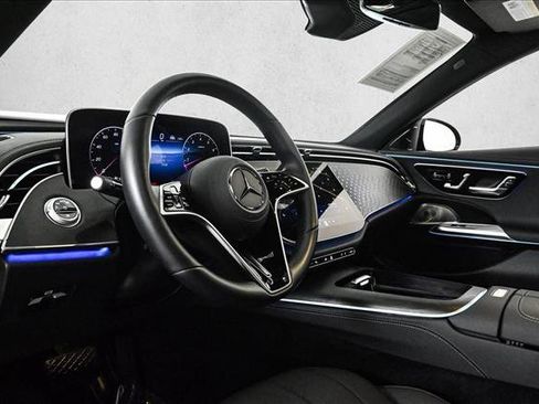 Used 2025 Mercedes-Benz E 350 4MATIC Sedan w/ Driver Assistance Package image 10