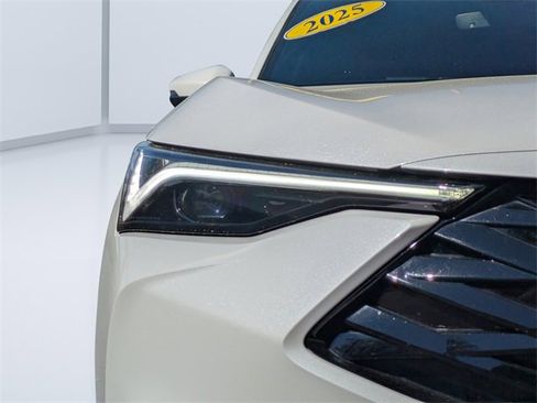 Used 2025 Acura ADX A-Spec image 10