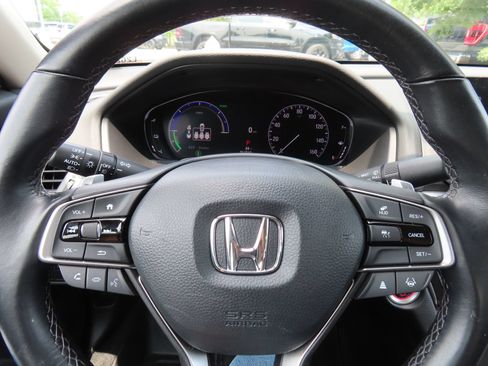 Used 2022 Honda Accord Touring image 18