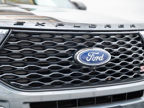 Used 2023 Ford Explorer ST w/ Equipment Group 401A AWD/4WD image 14