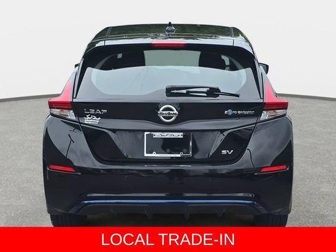 Used 2022 Nissan Leaf SV w/ SV Technology Package FWD image 6