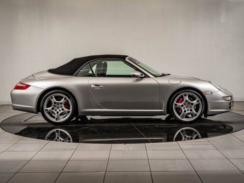 Used 2005 Porsche 911 Carrera S image 9