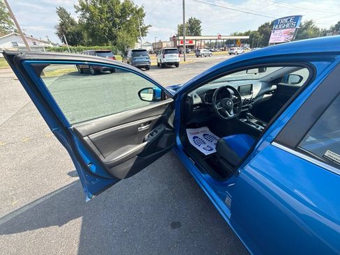 Used 2021 Nissan Sentra SV w/ Lighting Package FWD image 17