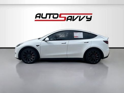 Used 2024 Tesla Model Y Performance AWD/4WD image 4