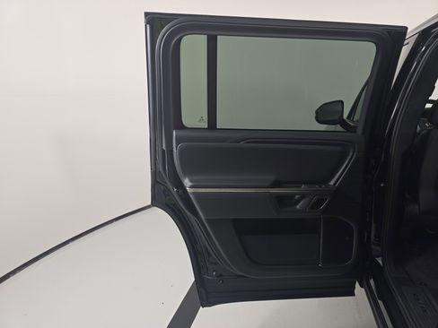 Used 2024 Rivian R1S Adventure AWD/4WD image 17