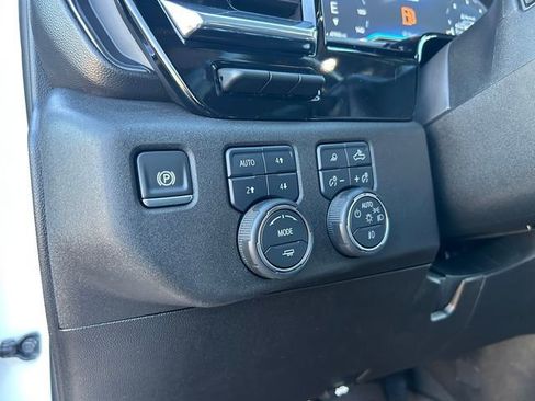 Used 2025 Chevrolet Silverado 2500 LTZ w/ LTZ Premium Package image 22