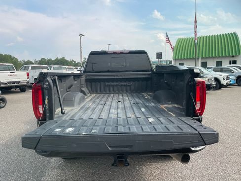 Used 2022 GMC Sierra 2500 Denali w/ Denali Black Diamond Edition AWD/4WD image 22