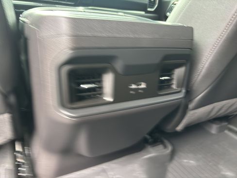 Used 2024 Chevrolet Silverado 1500 LT Trail Boss w/ LT Trail Boss Premium Package image 28