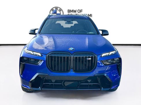 New 2026 BMW X7 M60i image 2