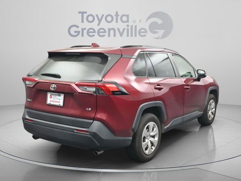 Used 2021 Toyota RAV4 LE image 13
