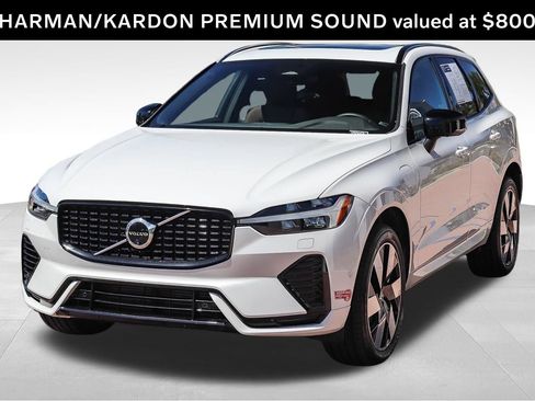 Used 2024 Volvo XC60 T8 Plus w/ Protection Package Premier AWD/4WD image 3