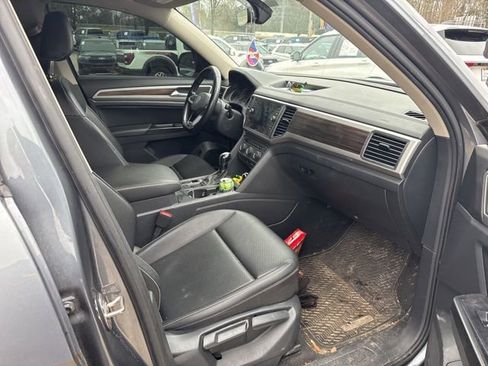 Used 2021 Volkswagen Atlas SE image 42