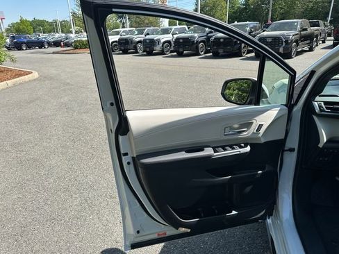 New 2026 Toyota Sienna Platinum AWD/4WD image 21