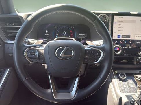 Used 2024 Lexus GX 550 AWD/4WD image 10