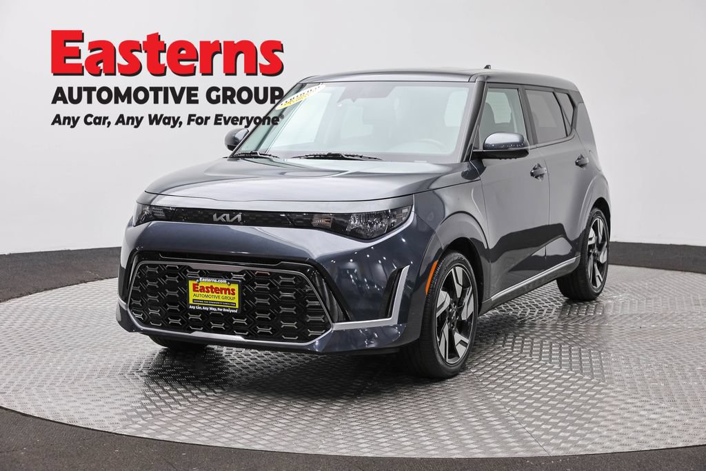 Used 2023 Kia Soul GT-Line FWD image 1