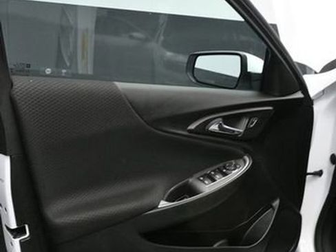 Used 2024 Chevrolet Malibu LT FWD image 16