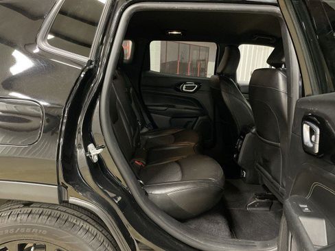 Used 2022 Jeep Compass Latitude FWD image 26