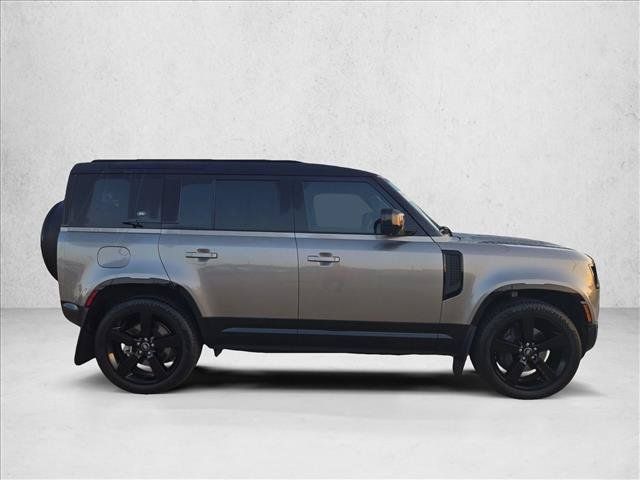 Certified 2024 Land Rover Defender 110 X-Dynamic SE AWD/4WD image 4