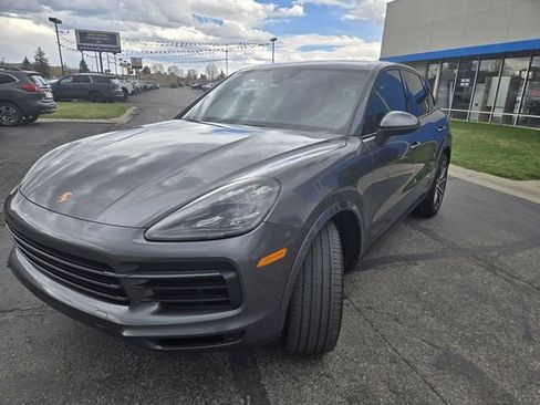 Used 2020 Porsche Cayenne AWD/4WD image 7