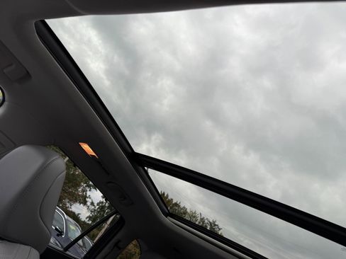 Used 2021 Toyota Highlander Platinum image 31