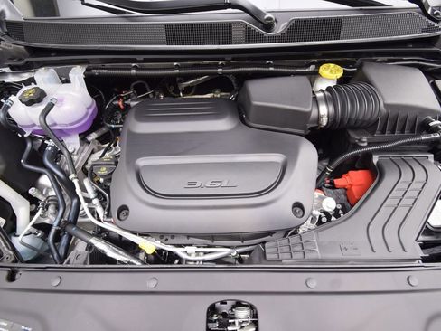 New 2026 Chrysler Pacifica Pinnacle w/ Trailer Tow Group image 38