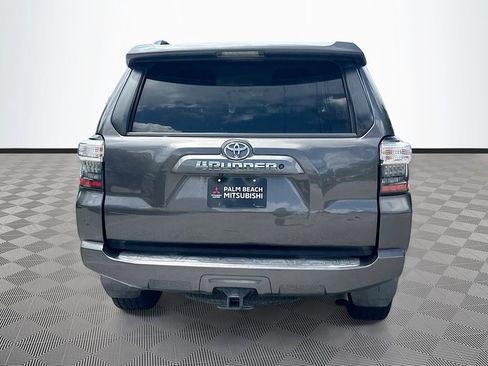 Used 2020 Toyota 4Runner SR5 RWD image 7