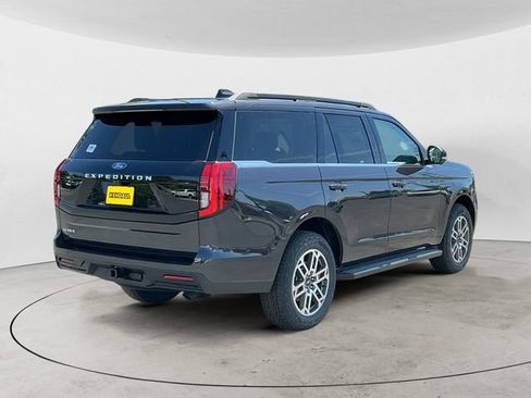 New 2026 Ford Expedition Active AWD/4WD image 5