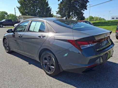 Certified 2023 Hyundai Elantra SEL FWD image 7