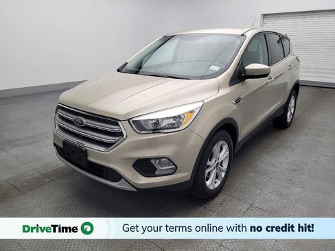 Used 2017 Ford Escape SE FWD image 1