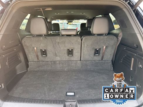 Used 2025 Buick Enclave Preferred image 13