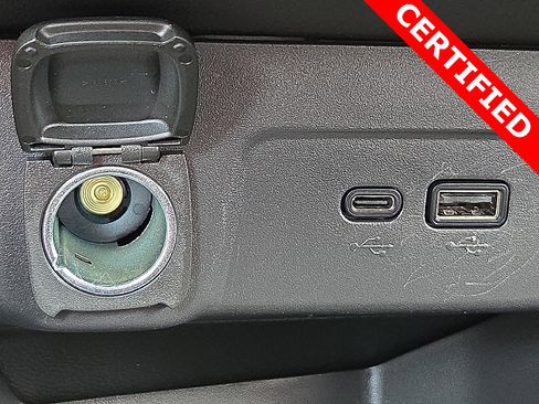 Used 2025 Chevrolet Trax LS image 18