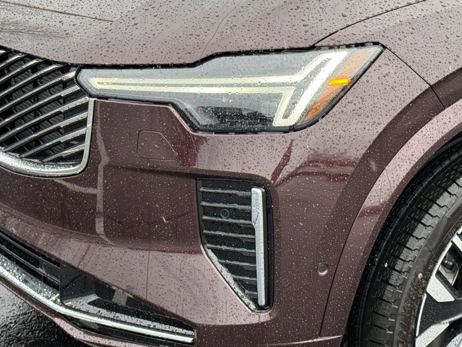 New 2026 Volvo XC90 T8 Plus w/ Protection Package Premier AWD/4WD image 11