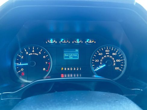 Used 2015 Ford F150 XLT image 12