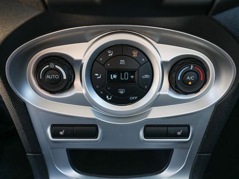 Used 2019 Ford Fiesta SE w/ Cold Weather Package FWD image 19