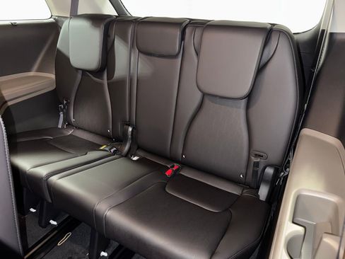 New 2026 Kia Carnival EX image 28