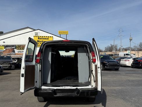Used 2012 Chevrolet Express 2500 2500 3dr Cargo Van w/ 1WT image 16