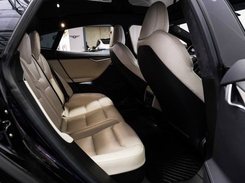 Used 2020 Tesla Model S Long Range Plus image 40