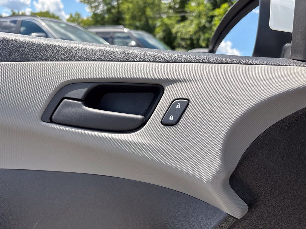Used 2016 Chevrolet Sonic LS FWD image 17