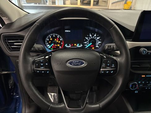 Used 2022 Ford Escape SEL image 19
