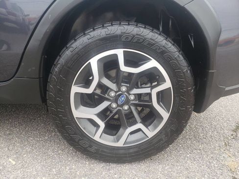 Used 2017 Subaru Crosstrek 2.0i Premium image 5